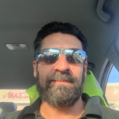 Profile Picture of David Beatrice (@deadman164) on Twitter