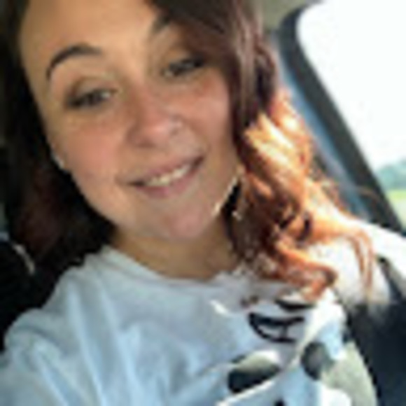 Profile Picture of Alexis Spanton (@aspanton93) on Poshmark
