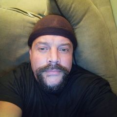 Profile Picture of RobVanDamn (@robertauffinger) on Tiktok