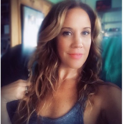 Profile Picture of Cindy Walker (@cinergizerbunny) on Twitter