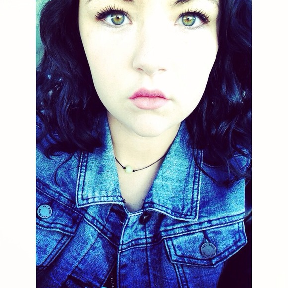 Profile Picture of Alexis Klintworth (@alexisraeee23) on Poshmark