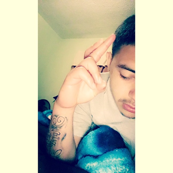 Profile Picture of Jayy Lugo (@jaeee1001) on Poshmark