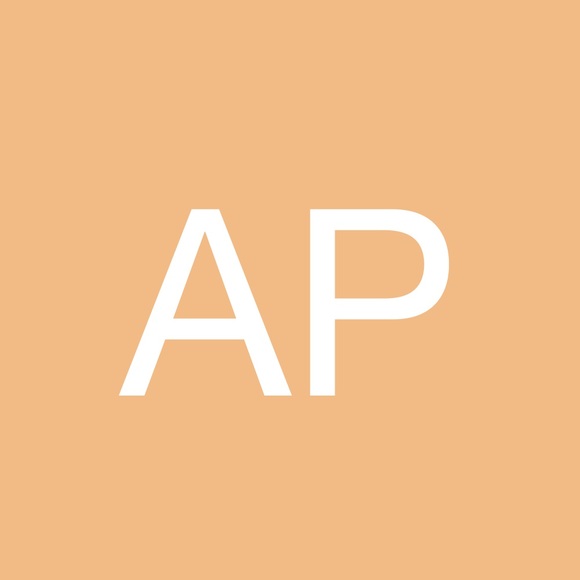 Profile Picture of Audrey Pharr (@agpharr3) on Poshmark