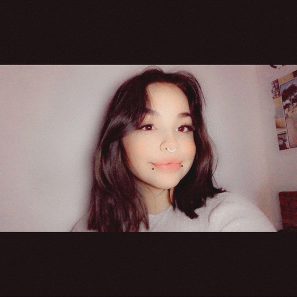 Ariana Corradini - Poshmark Profile Picture of Ariana Corradini (@a_corradini) on Poshmark