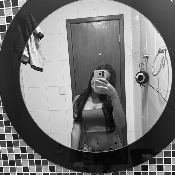 Profile Picture of anna (@_annamattos) on Tiktok