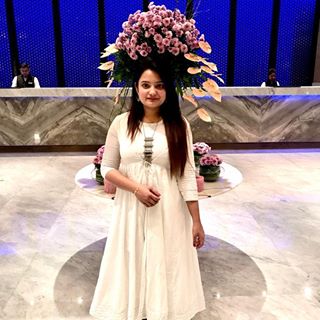 Profile Picture of Vedika Singh (@vedika.singh.39108) on Facebook