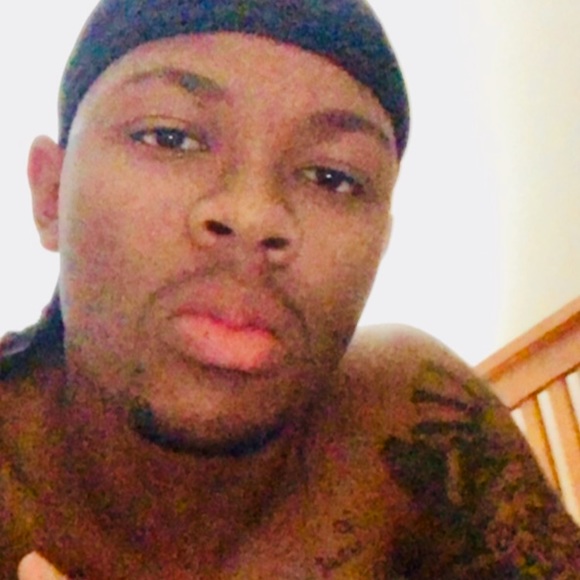 Profile Picture of Maxwell Moore (@maxblue99) on Poshmark