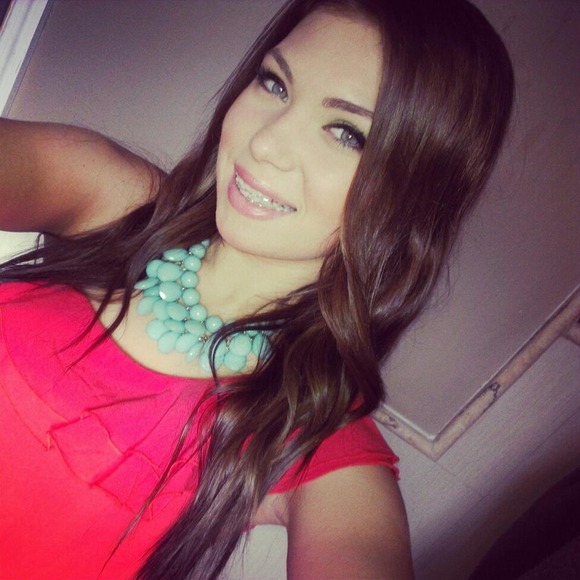 Profile Picture of Alexia Tzelepis (@alexiatz) on Poshmark