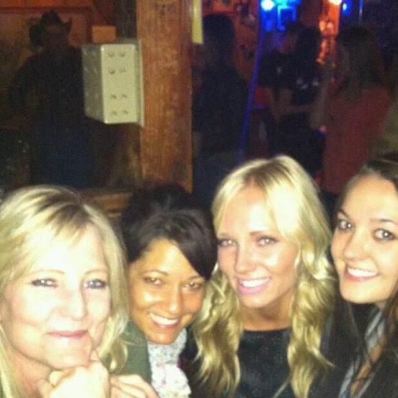 Megon Lauwers - Poshmark Profile Picture of Megon Lauwers (@megonlauwers) on Poshmark