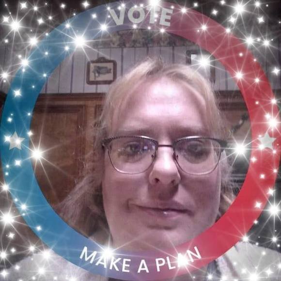 Profile Picture of Dawn Calhoun (@dawncalhoun43) on Poshmark