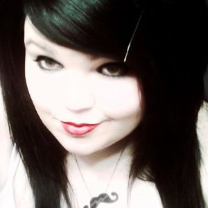 Profile Picture of Holli Lee (@hollyleebush) on Myspace
