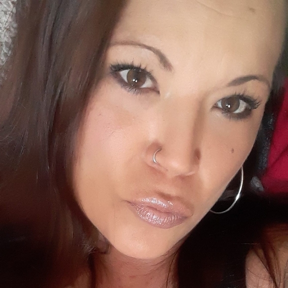 Profile Picture of Sonja Wright (@sonja1050) on Poshmark