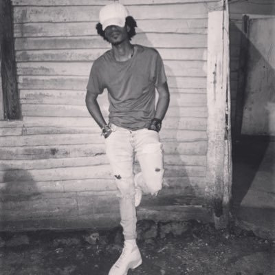 Profile Picture of dariel james lora (@dariel32) on Twitter