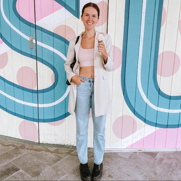 Profile Picture of Chanet Kromberg (@chanetanne) on Poshmark