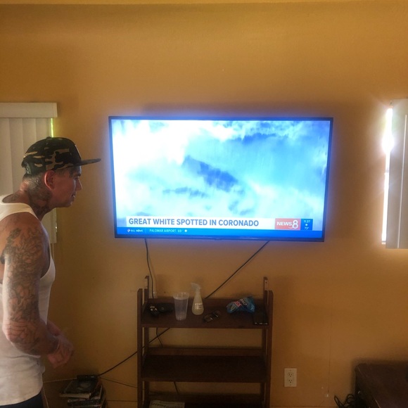 Profile Picture of Keane Depierro (@keanedep619) on Poshmark