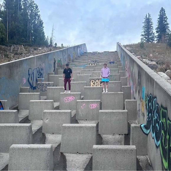 Profile Picture of Quinn Hart (@q_hart) on Poshmark