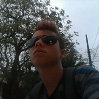 Profile Picture of Rick & Lary (@richard_crash) on Twitter