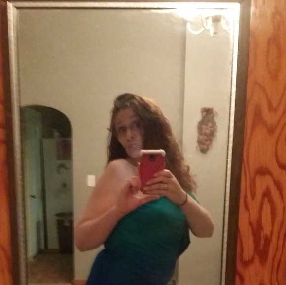 Profile Picture of Amanda Baldwin (@amandanicole79) on Poshmark