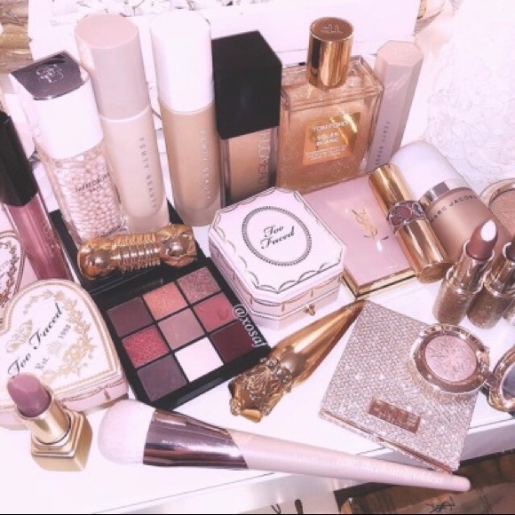 Profile Picture of Alba Ramirez (@ramirezalba2577) on Poshmark