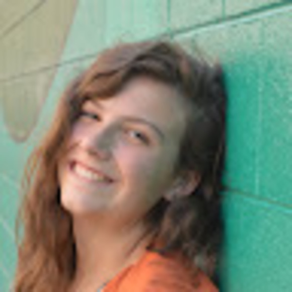 Profile Picture of Alexie Bartley (@alexiebartley) on Poshmark