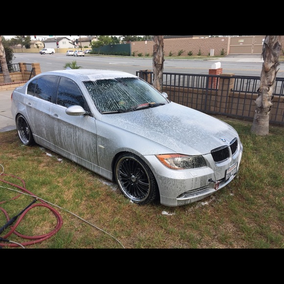 Profile Picture of Guillermo Flores (@memo07) on Poshmark