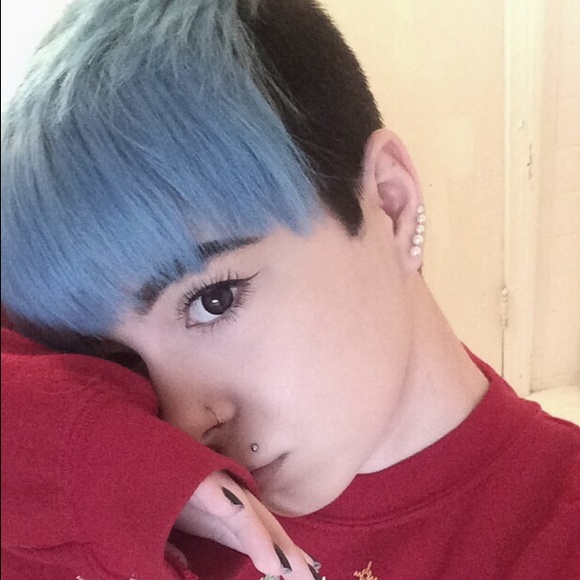 Profile Picture of Peighton Kelby (@peightonkelby) on Poshmark