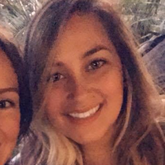 Profile Picture of Katie Khalifa (@kkhalifa12) on Poshmark