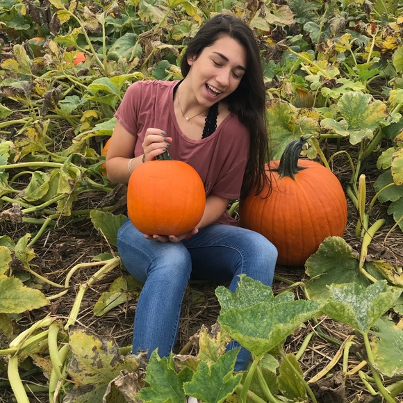 Allyssa Rispoli - Poshmark Profile Picture of Allyssa Rispoli (@allyssa10112) on Poshmark