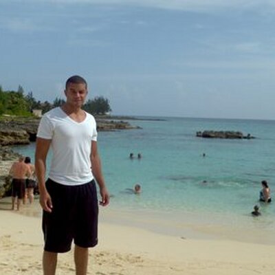 Profile Picture of Michael Christopher (@BodyMakeoverFit) on Twitter