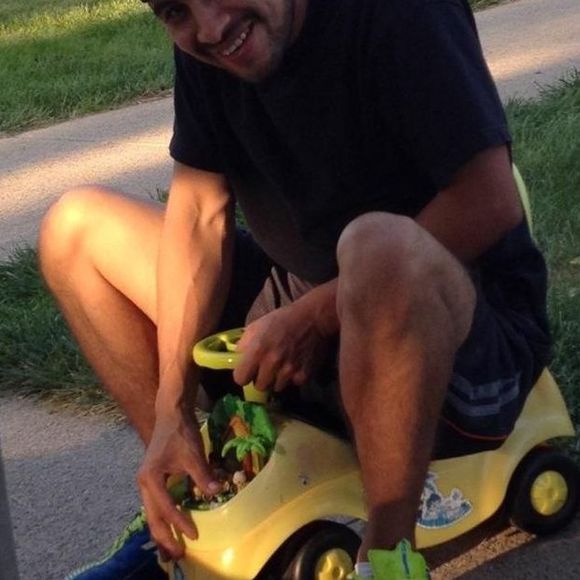 Profile Picture of Victor Perez (@victor17perez1) on Poshmark