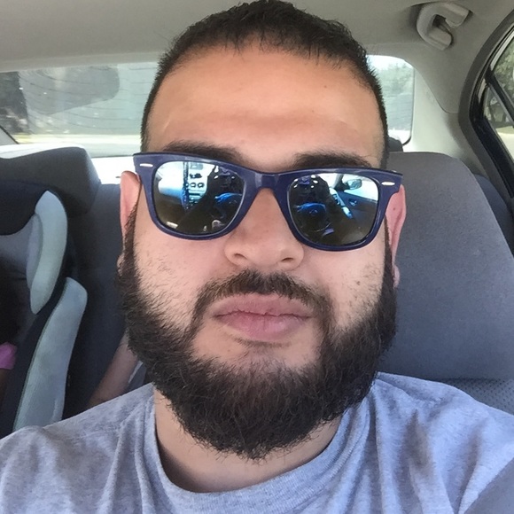 Profile Picture of Ariel Pedrosa (@arielpedrosa521) on Poshmark