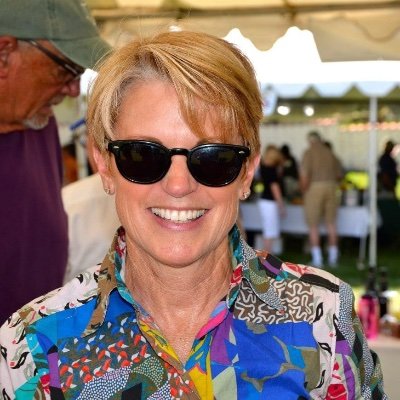 Profile Picture of Jenny Williamson Dore (@dore_williamson) on Twitter
