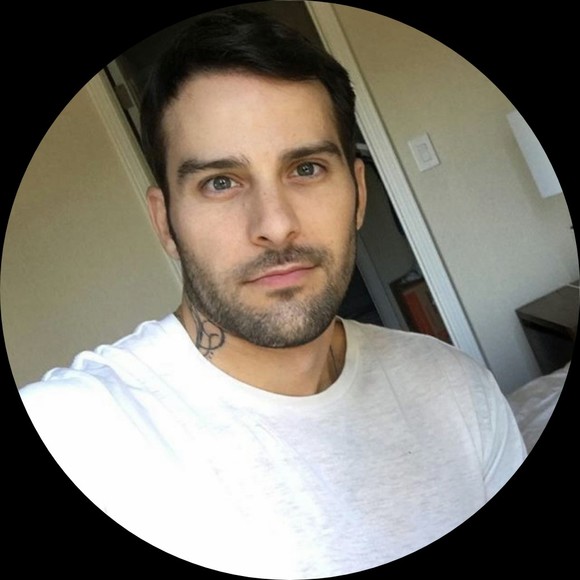 Profile Picture of ! aubrey Michael (@aponline728) on Poshmark