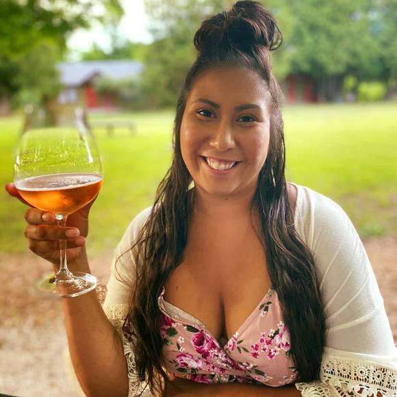 Profile Picture of Rosa Gonzalez (@rosalitag9) on Poshmark