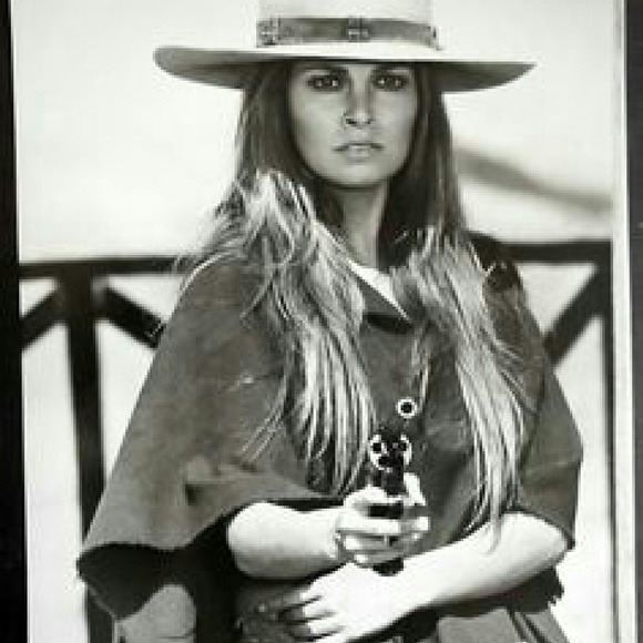 Profile Picture of Cindy Franklin (@raquel1000) on Poshmark