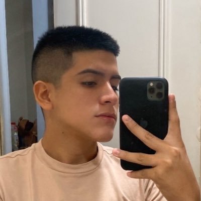 Profile Picture of Raymond Macias (@raymondmvr) on Twitter