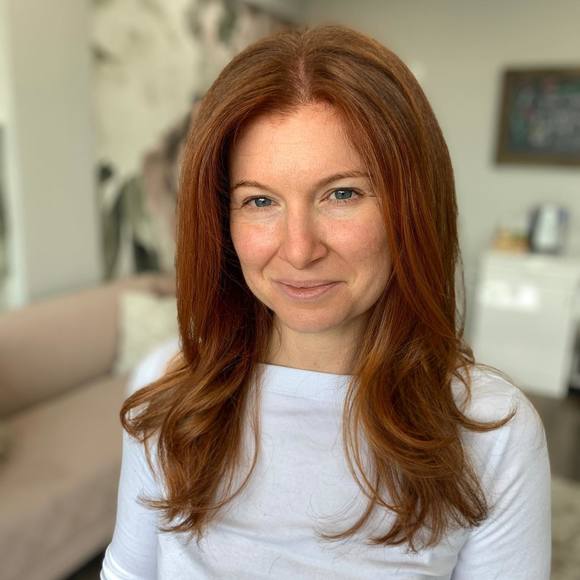 Profile Picture of Sarah Garfunkel (@sarahgarfunkel) on Poshmark