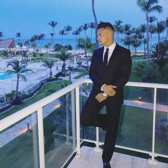 Profile Picture of Chris Corona (@chris_corona) on Poshmark