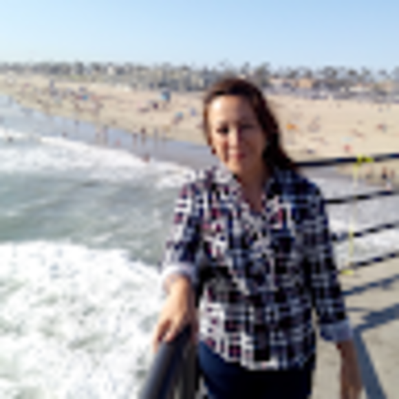 Profile Picture of Cristina Oceguerac (@coceguerac) on Poshmark