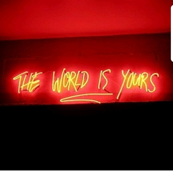 Profile Picture of Luis Vivar (@luisvivar301) on Poshmark