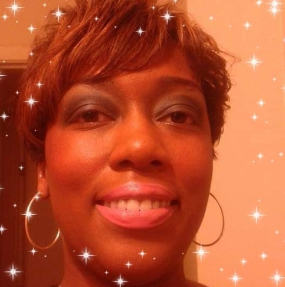 Profile Picture of Dillie Dill (@dilliedill) on Poshmark