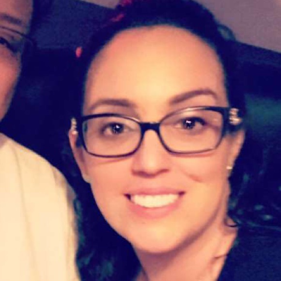 Profile Picture of Roberta Cronan (@nursecronan) on Poshmark