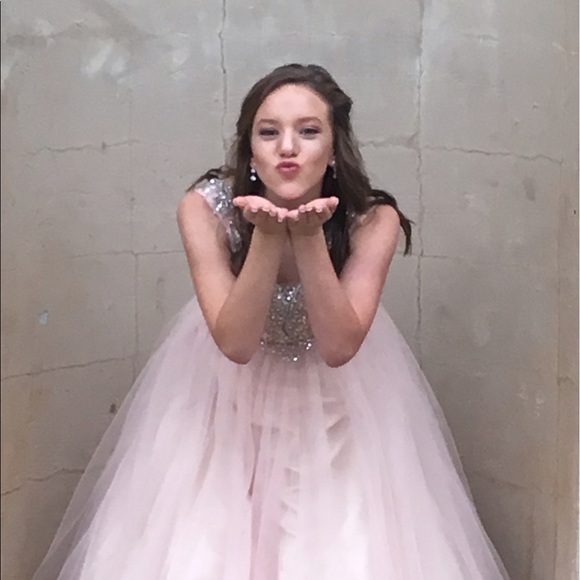 Profile Picture of Mattie Gentle (@mattiekate_) on Poshmark