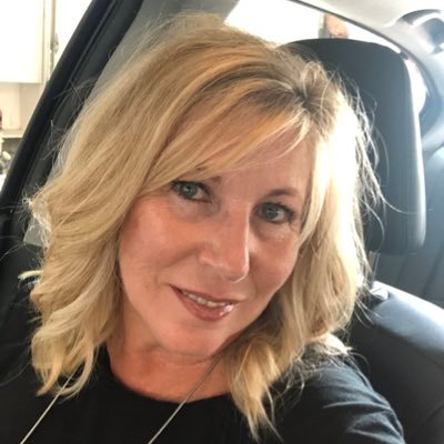 Profile Picture of Mary Kay Andrews (@MaryKayAndrews2) on Twitter