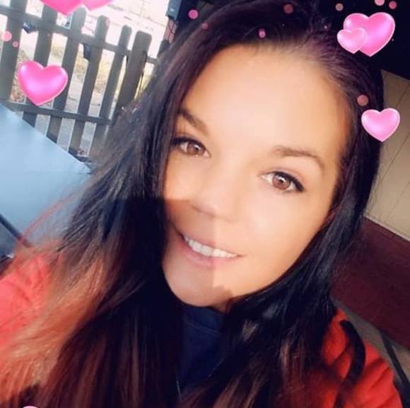 Profile Picture of Niki Corrion (@nikico31) on Poshmark