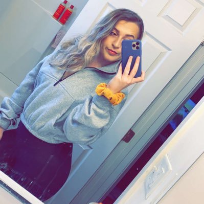 Profile Picture of Lor (@lori_heitmann) on Twitter