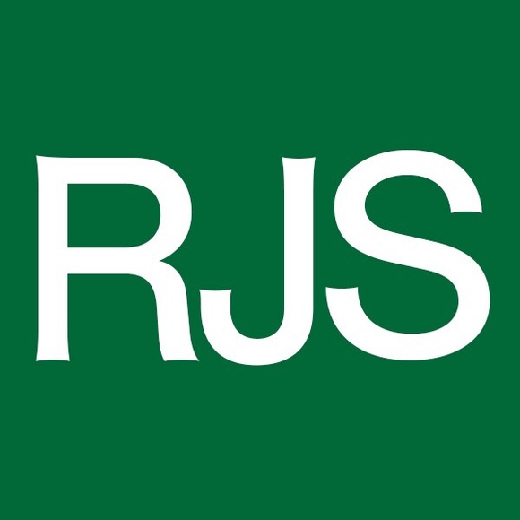 Profile Picture of Ryan Simons (@ryanjsimons) on Poshmark