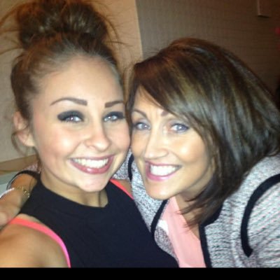 Profile Picture of Lisa Greathead (@Lisa_Greathead) on Twitter