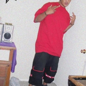 Profile Picture of C Los (@johnnyp_is_my_best_friend) on Myspace