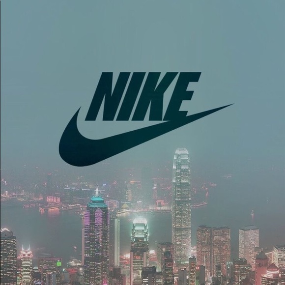 Profile Picture of Nicholas Hornback (@ngh_30) on Poshmark